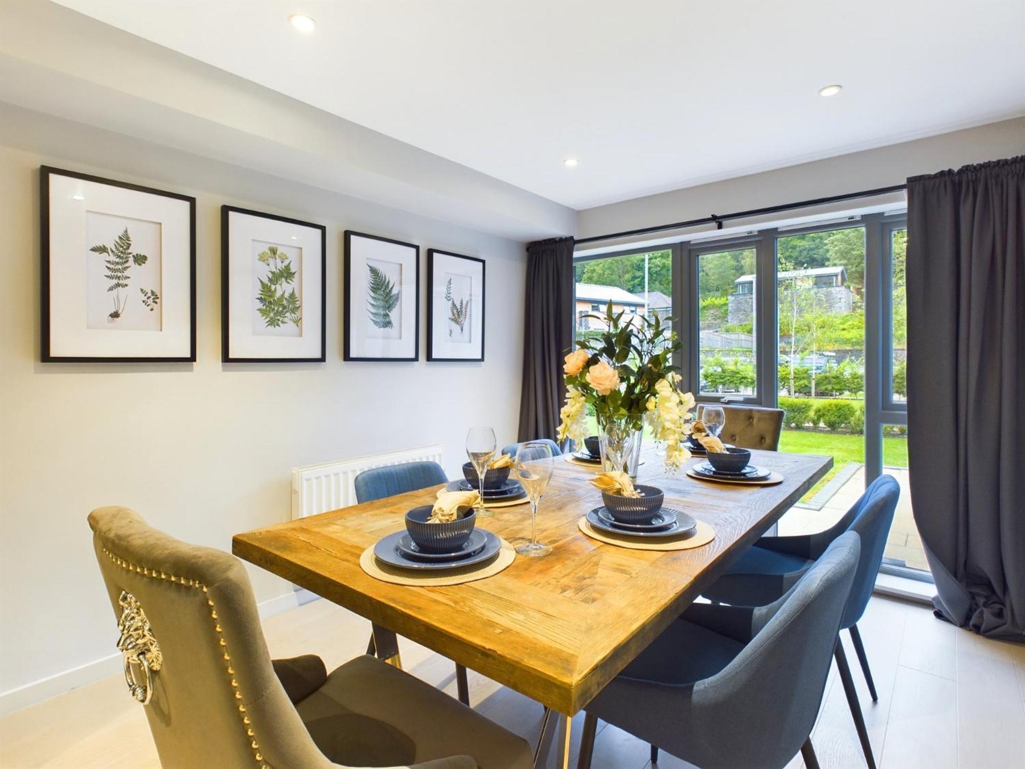 Wild Roses Serviced - District Apartment *