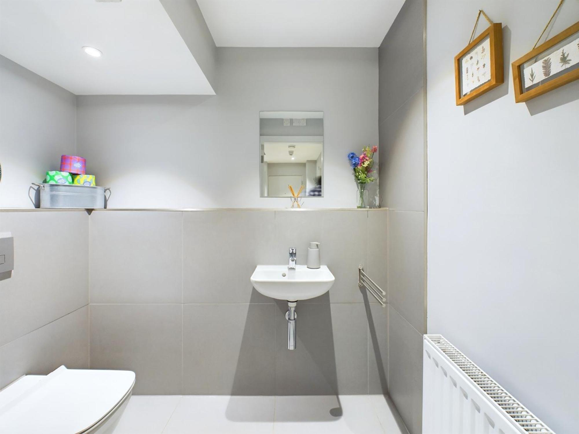 Wild Roses Serviced - District Apartment Backbarrow
