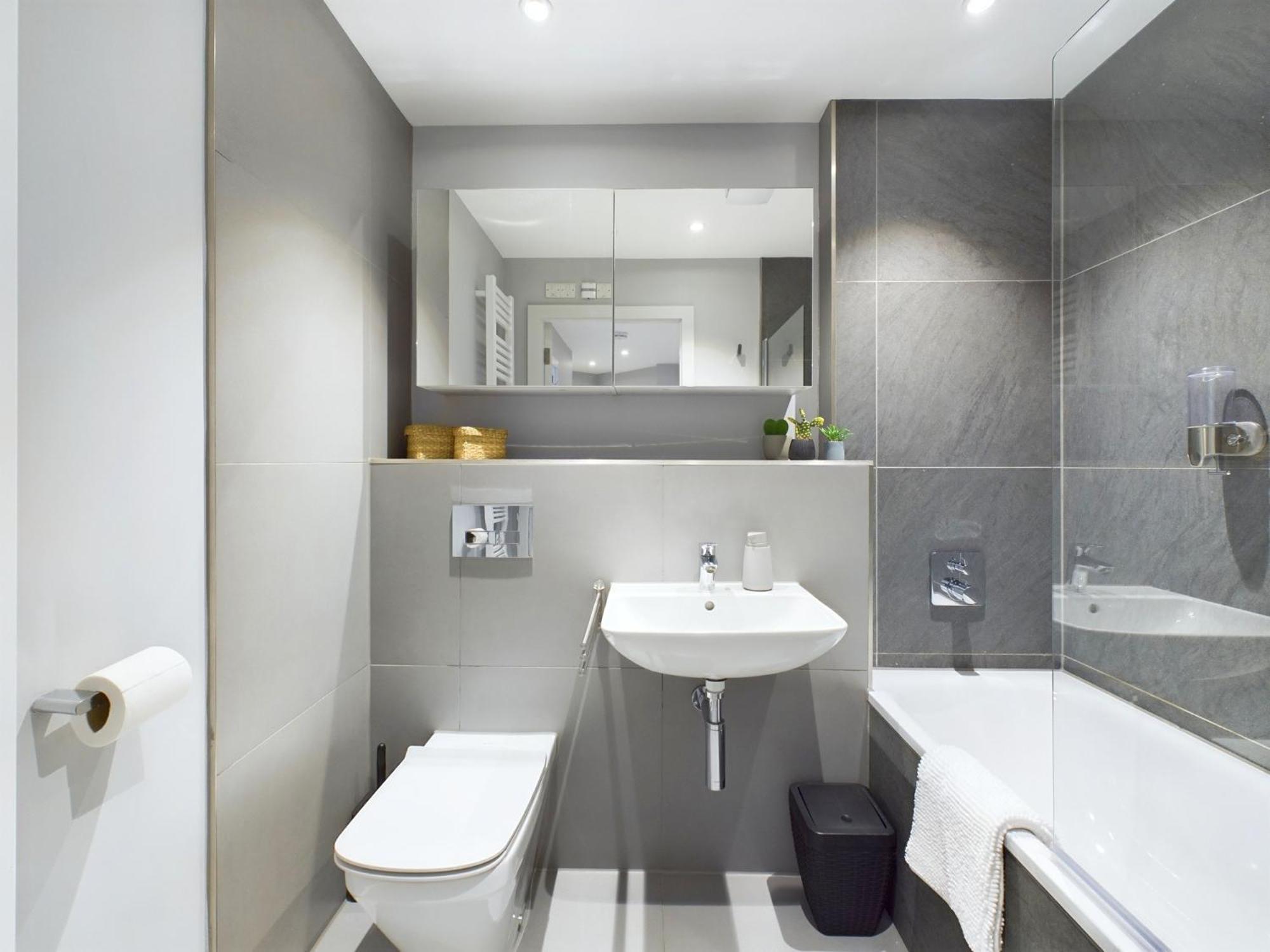 Wild Roses Serviced - District Apartment *